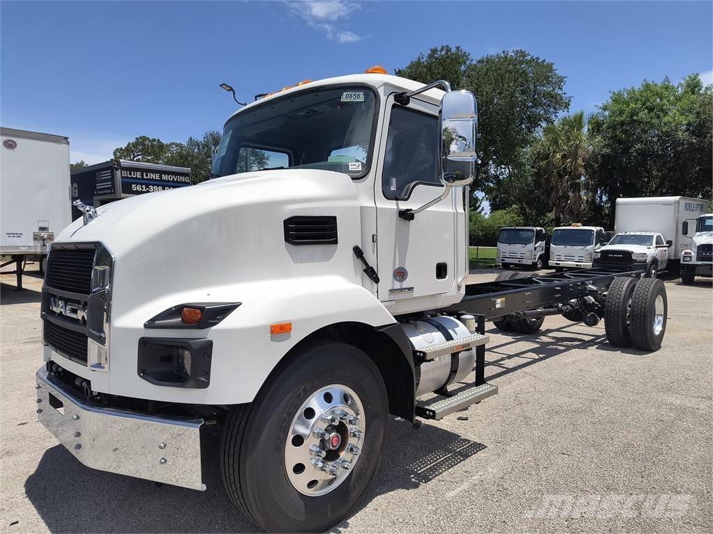 Mack MD7 42R Chassis