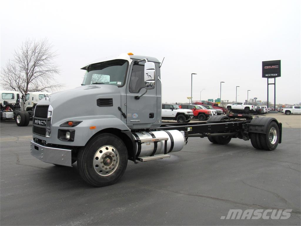 Mack MD742 Chassis