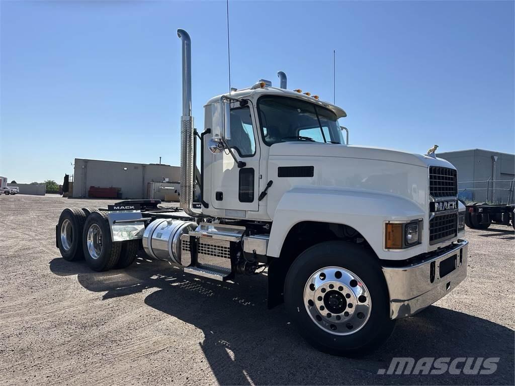 Mack PI64T Trækkere