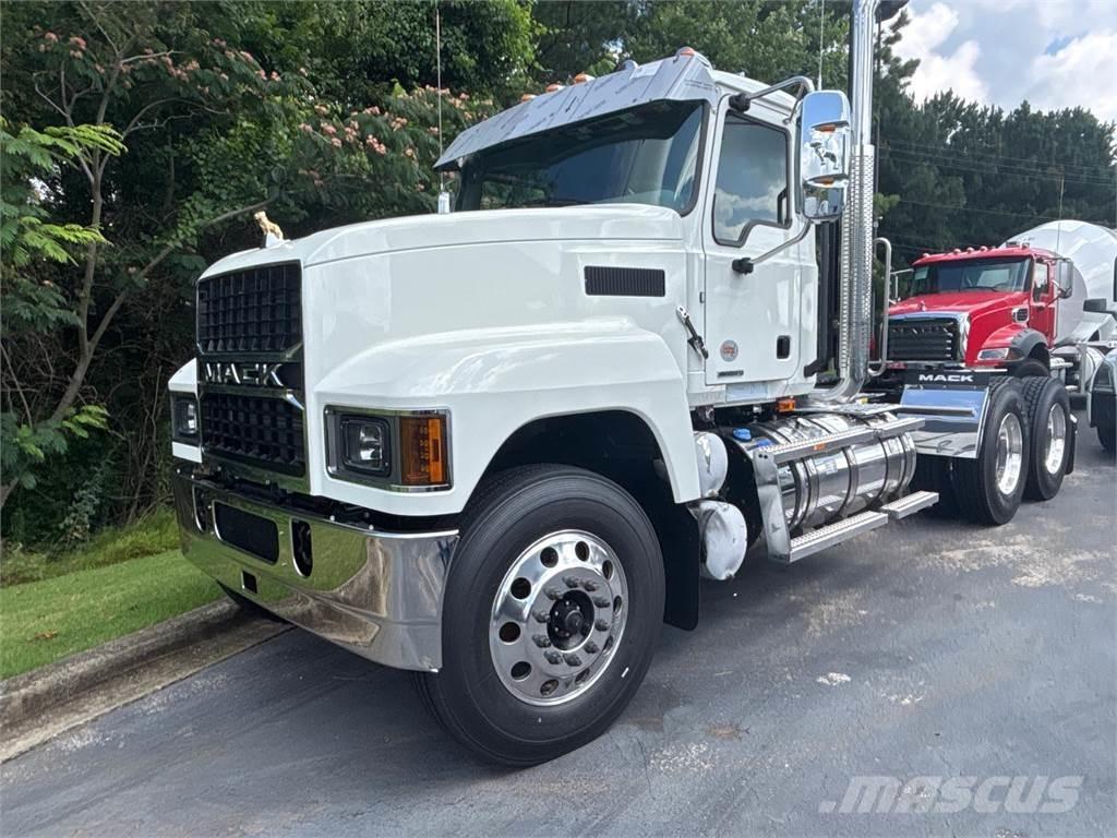 Mack PI64T Trækkere