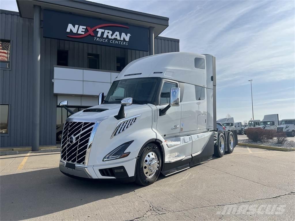 Volvo NEW VNL860 Trækkere