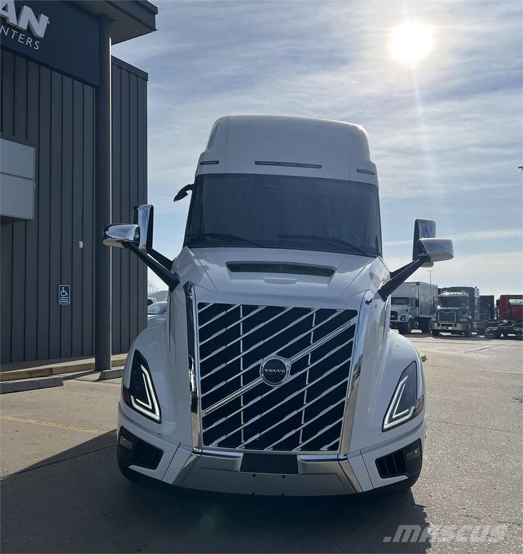 Volvo NEW VNL860 Trækkere