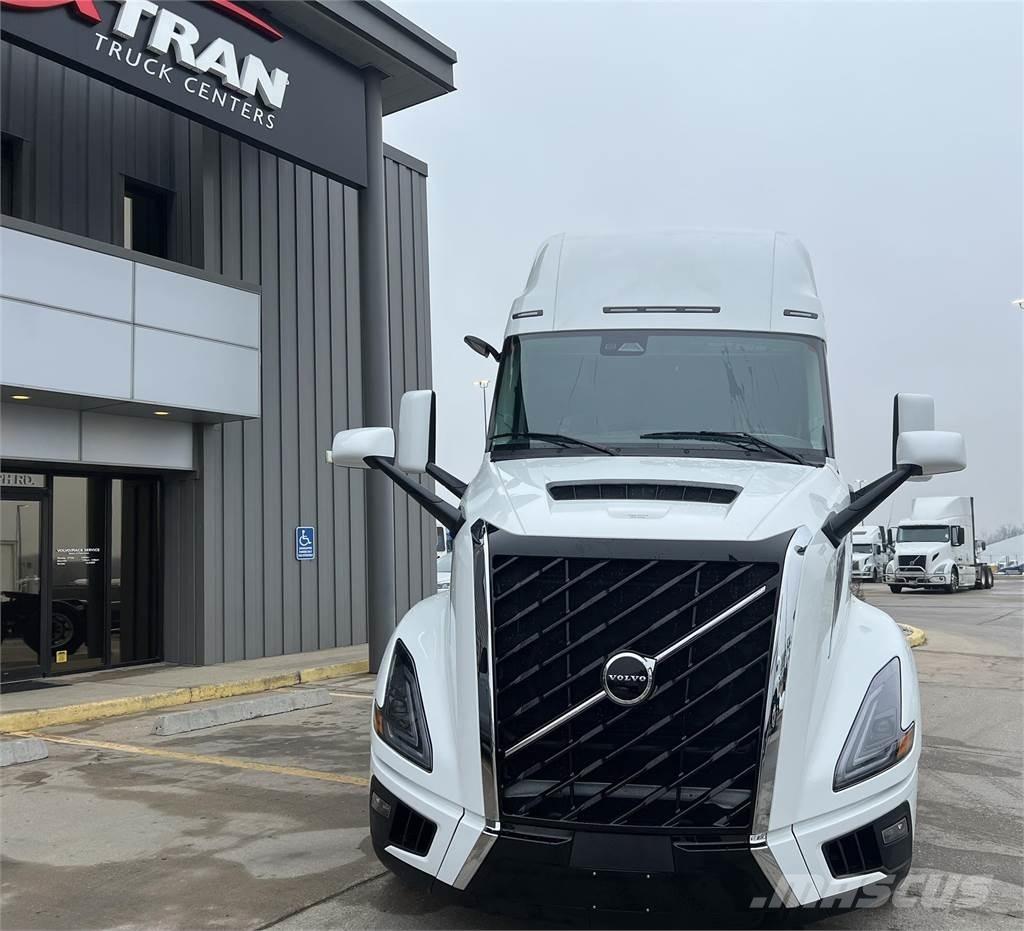 Volvo NEW VNL860 Trækkere