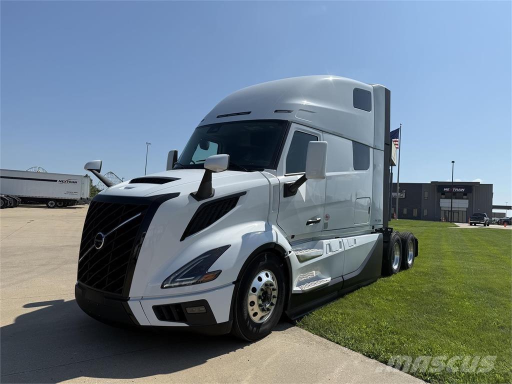 Volvo NEW VNL860 Trækkere