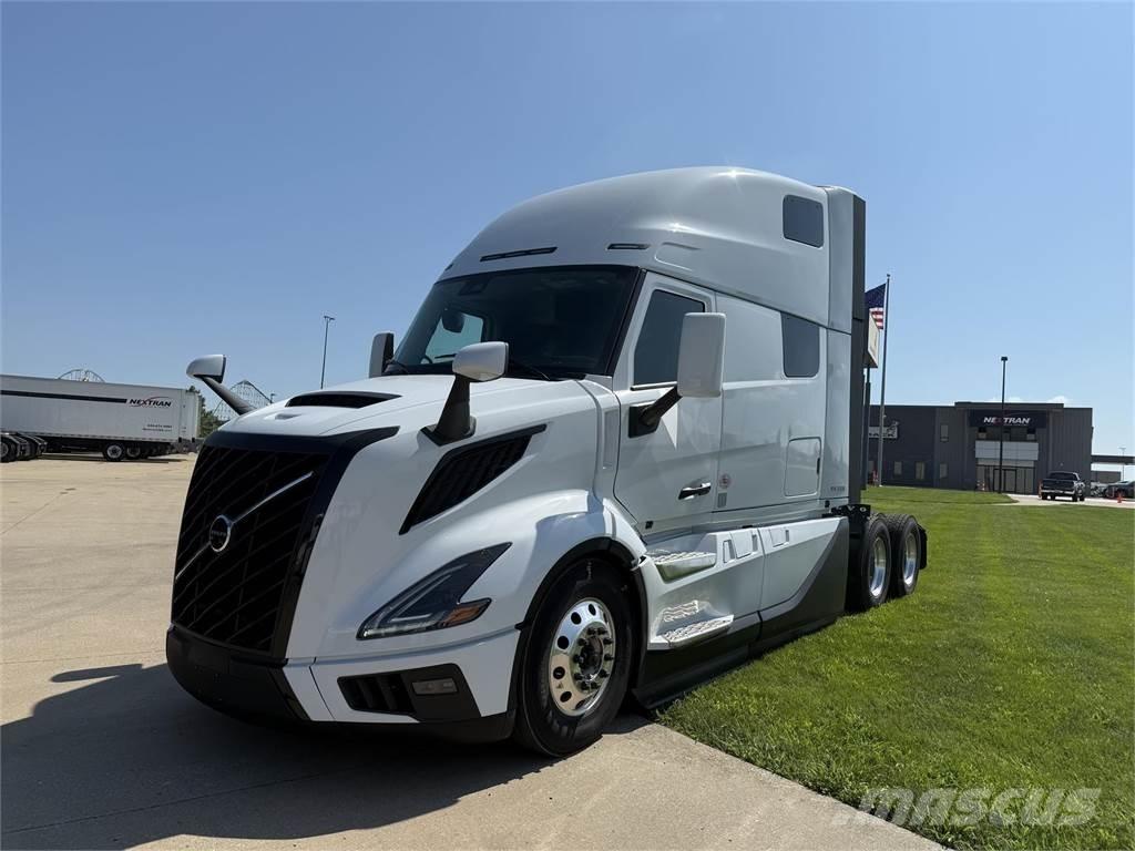 Volvo NEW VNL860 Trækkere