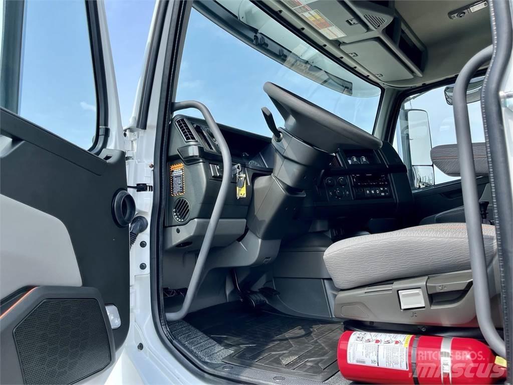 Volvo VHD64F300 Lastbiler med tip