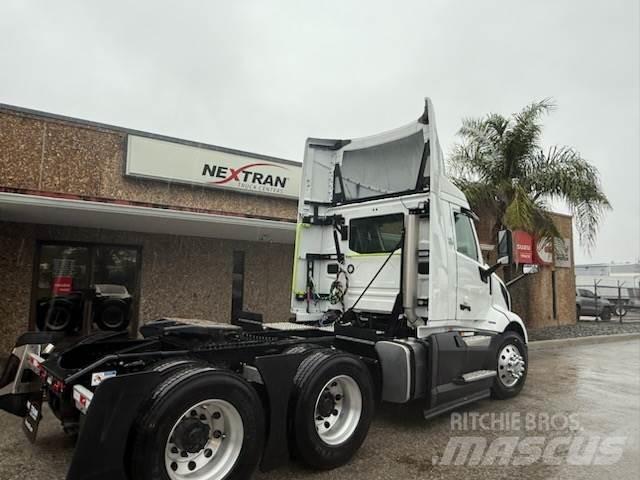 Volvo VNL64T300 Trækkere