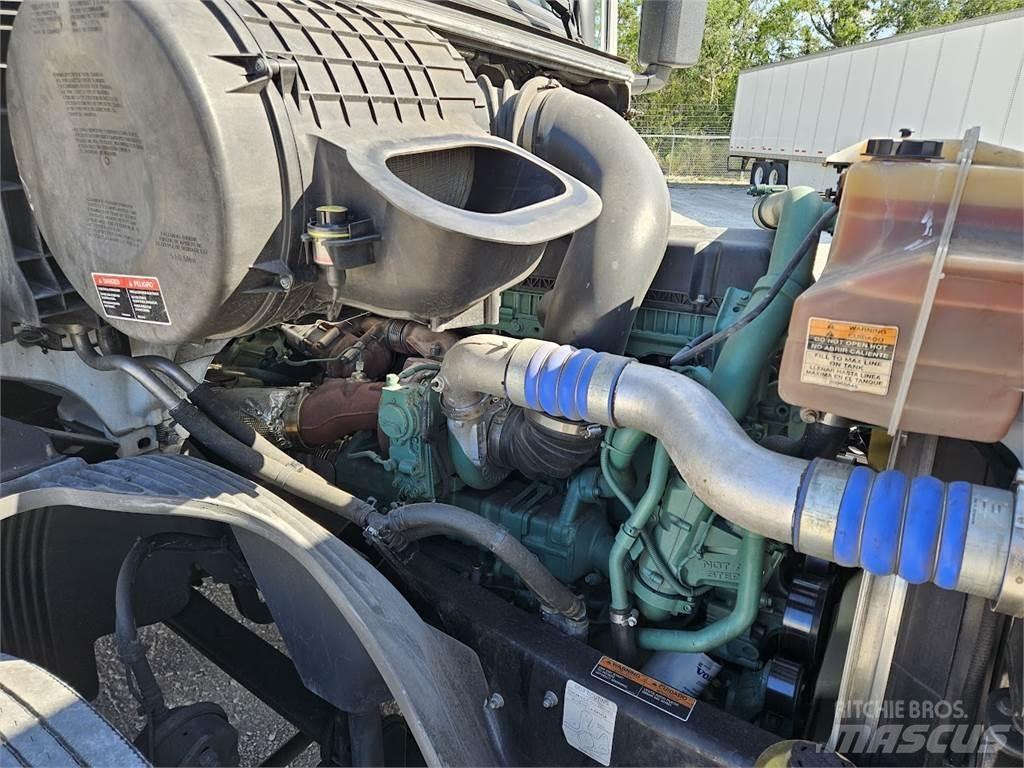 Volvo VNL64T300 Trækkere