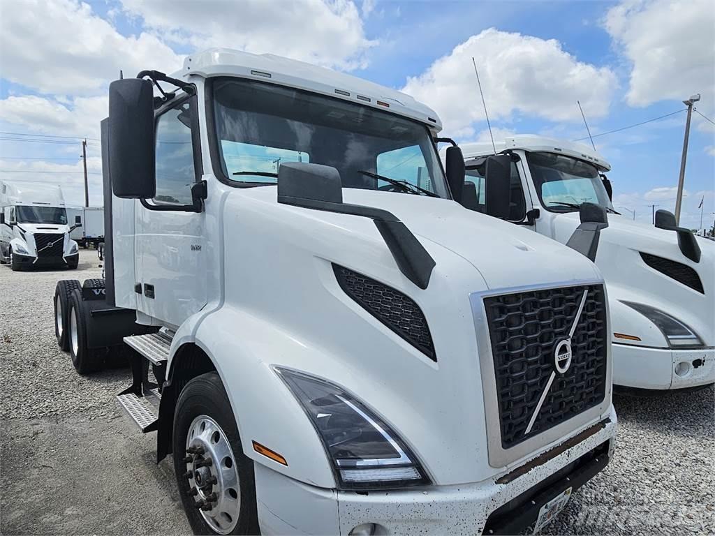 Volvo VNL64T300 Trækkere