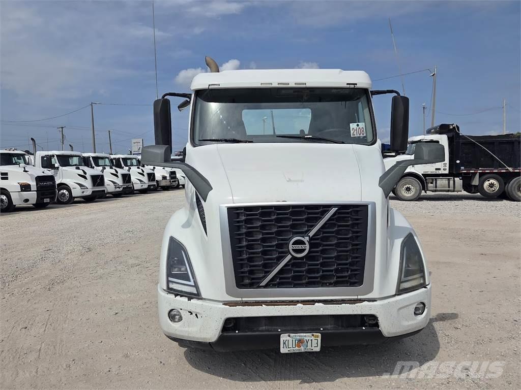 Volvo VNL64T300 Trækkere