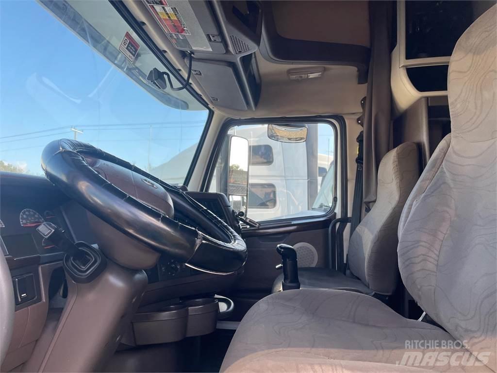 Volvo VNL64T670 Trækkere