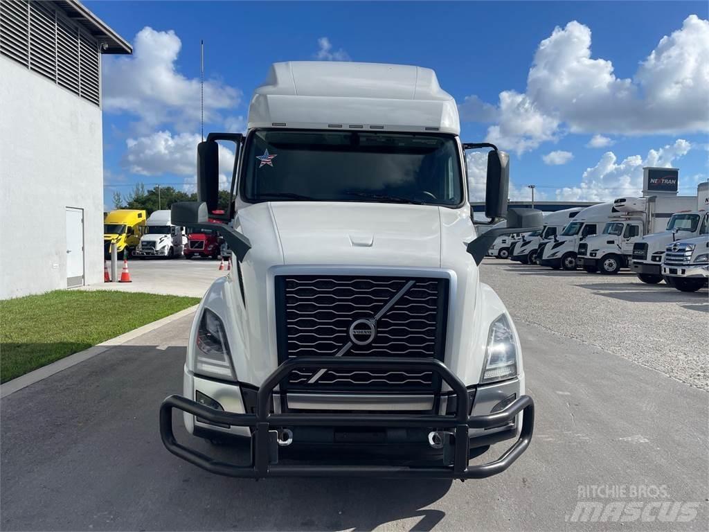Volvo VNL64T760 Trækkere