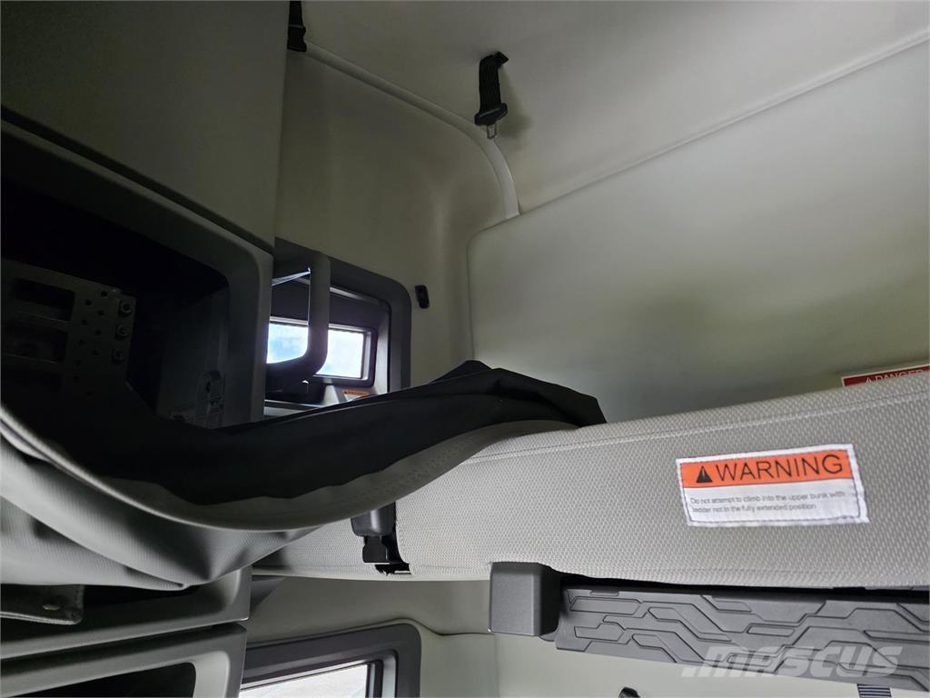 Volvo VNL64T760 Trækkere