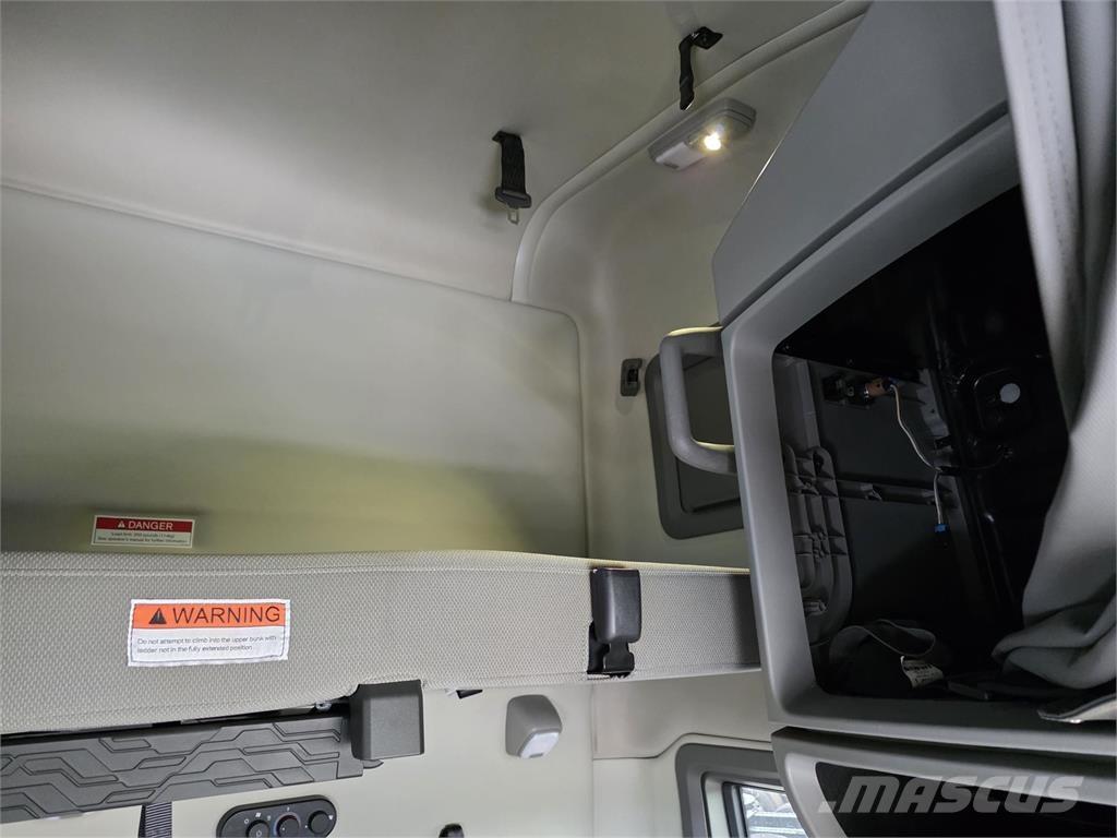 Volvo VNL64T760 Trækkere