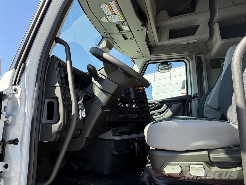 Volvo VNL64T860 Trækkere