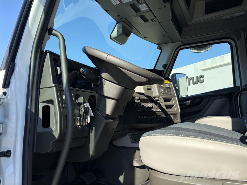 Volvo VNL64T860 Trækkere