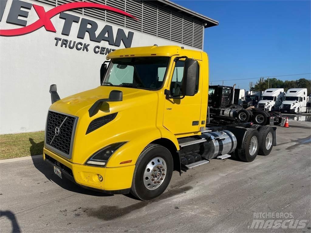 Volvo VNR64T Trækkere