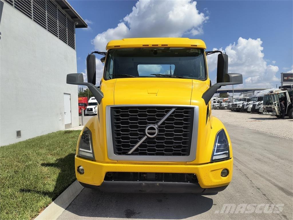 Volvo VNR64T Trækkere