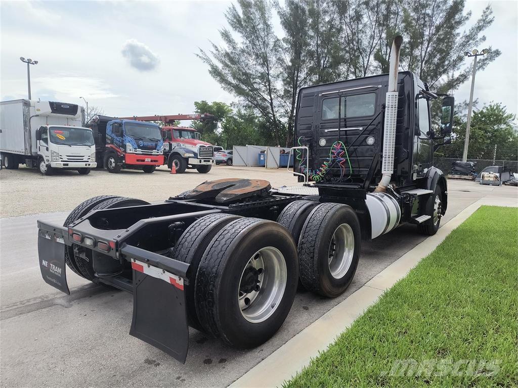 Volvo VNR64T Trækkere