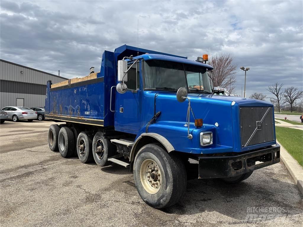 Volvo WG64T Lastbiler med tip