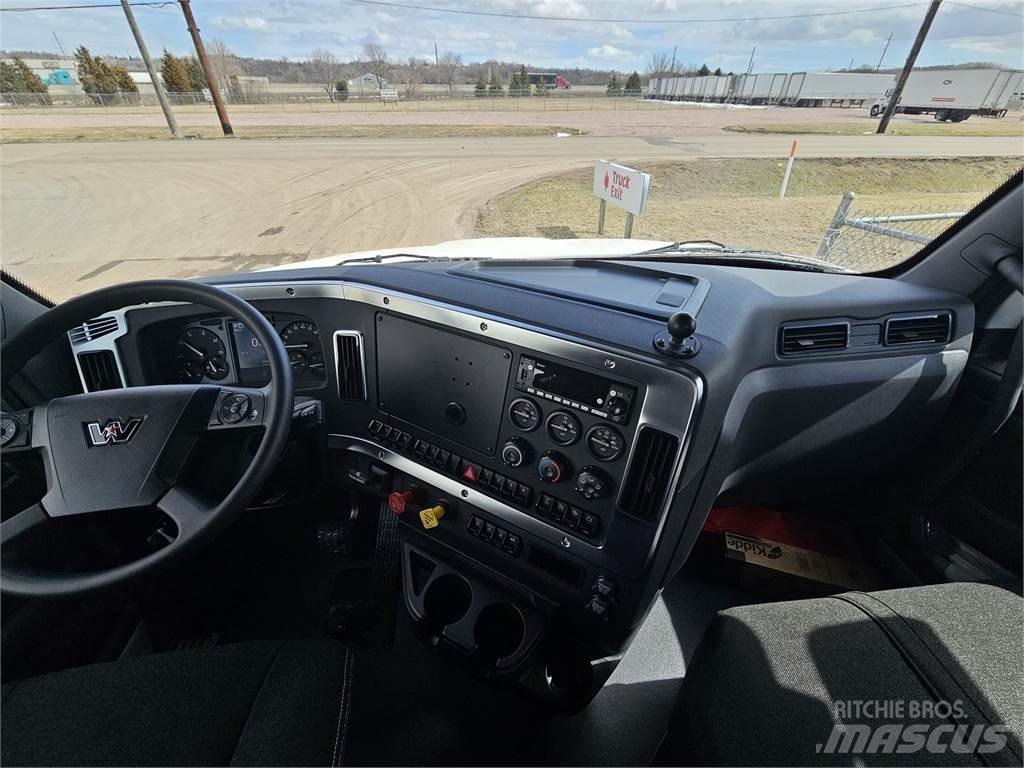 Western Star 47X Chassis