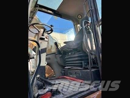 CASE WX210 Gravemaskiner på hjul