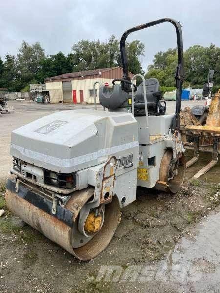 CAT CB224 Jordvibrationstromler