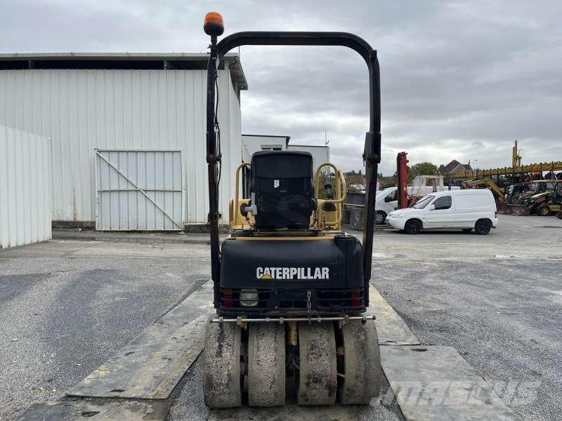 CAT CB225D Jordvibrationstromler