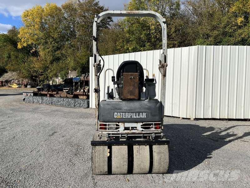 CAT CB225E Jordvibrationstromler