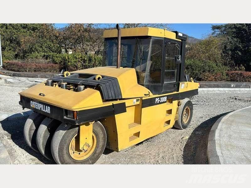 CAT PS300B Jordvibrationstromler