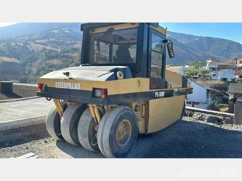 CAT PS300B Jordvibrationstromler