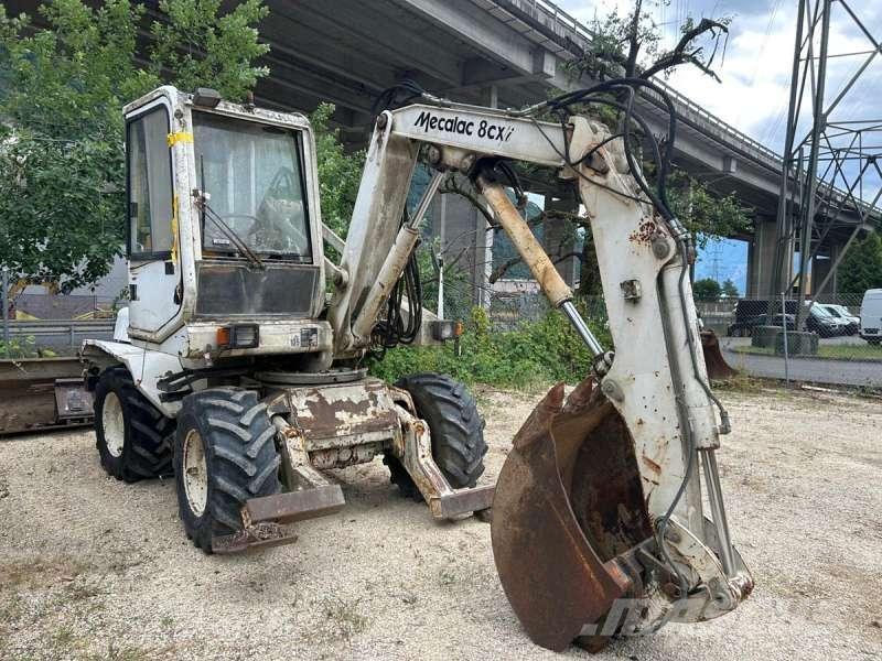 Mecalac 8CXI Gravemaskiner på hjul