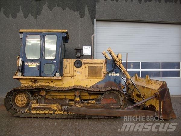 Hanomag D680E Bulldozer på larvebånd