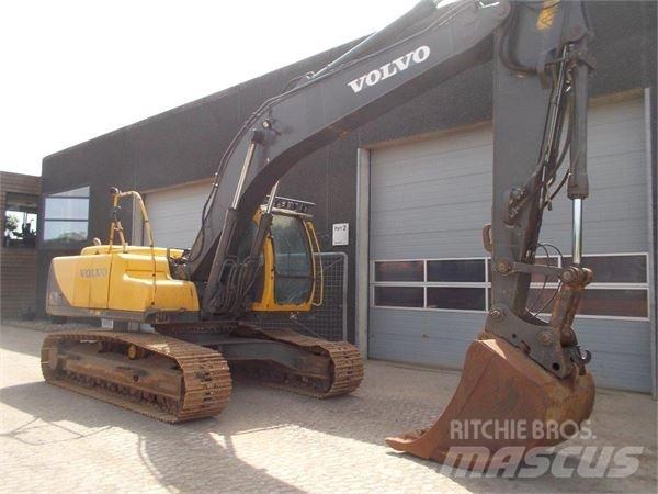Volvo EC210LC Gravemaskiner på larvebånd
