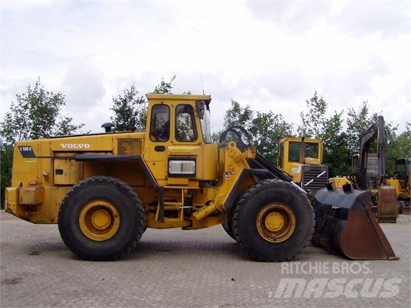 Volvo L120 Læssemaskiner på hjul