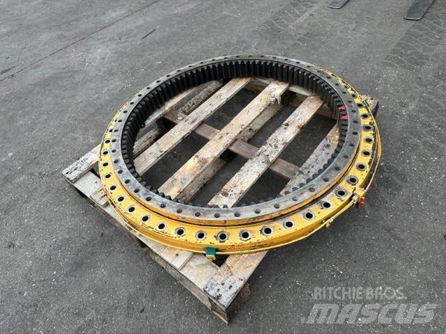 Liebherr A 922 Chassis og suspension