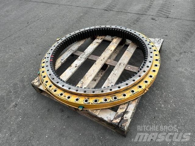 Liebherr A 922 Chassis og suspension