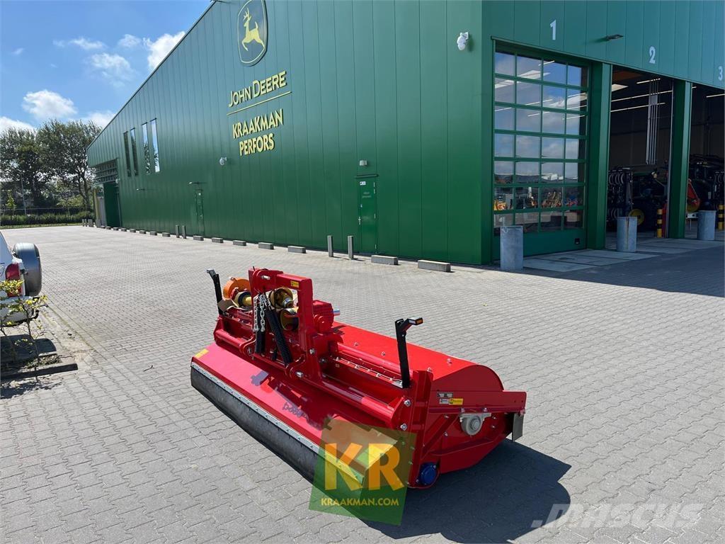 Dücker UM Græsklippere og skårlæggere