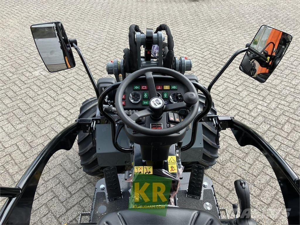 GiANT G1500 Frontlæssere og gravere