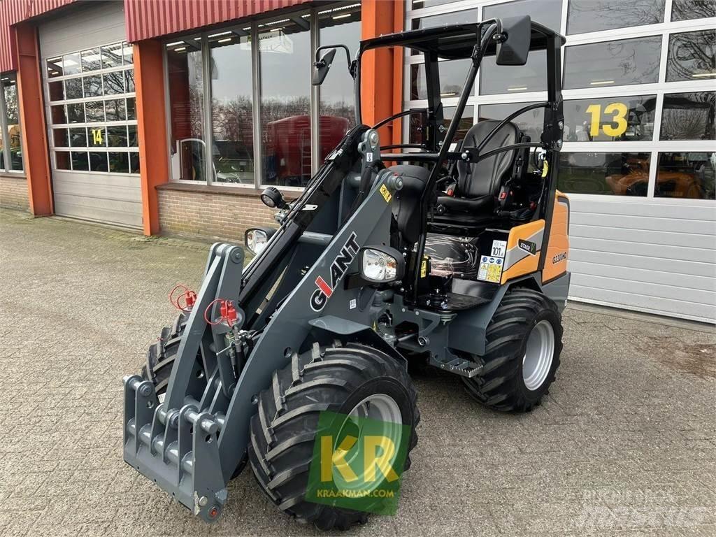 GiANT G2300 Frontlæssere og gravere