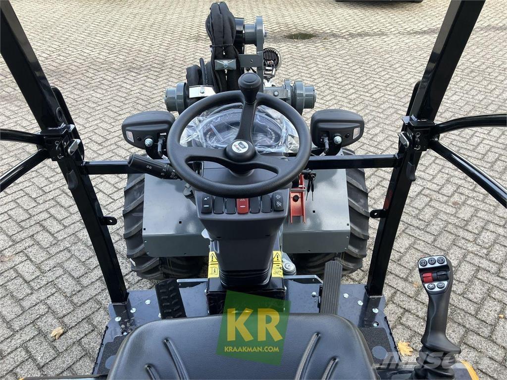 GiANT G2700 HD+ Frontlæssere og gravere