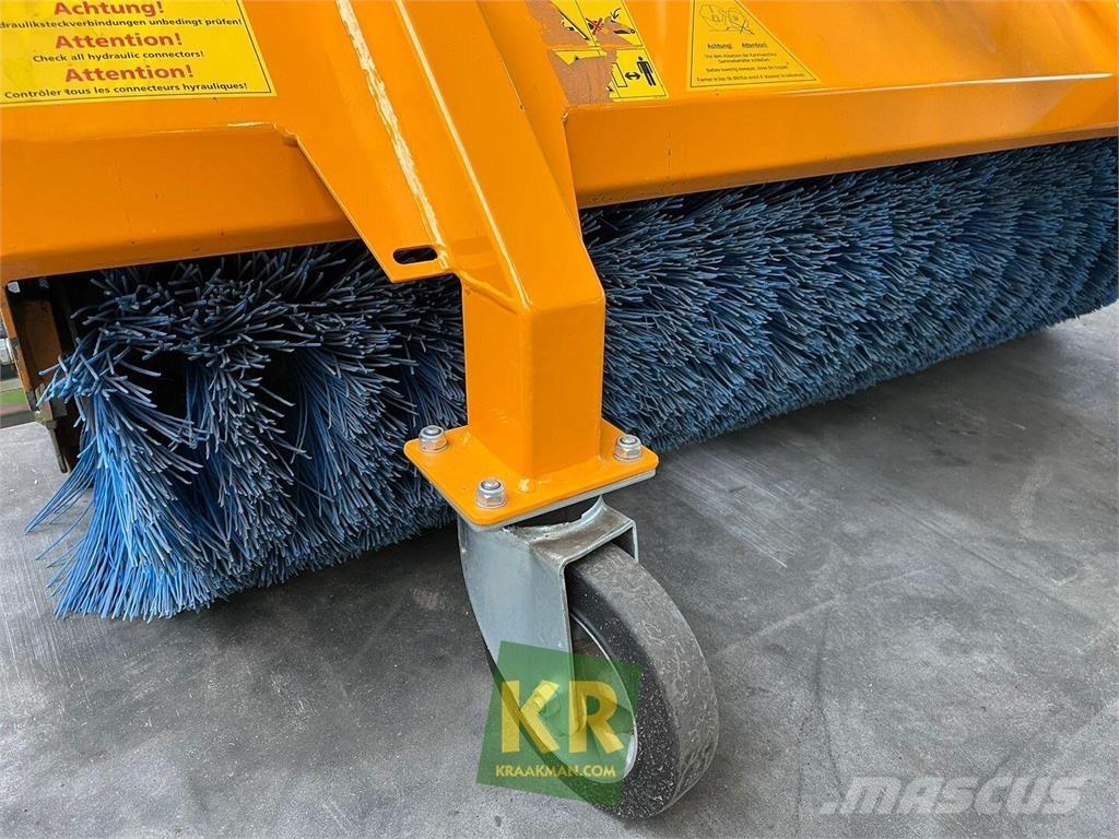 GiANT Veegmachine Fejemaskiner