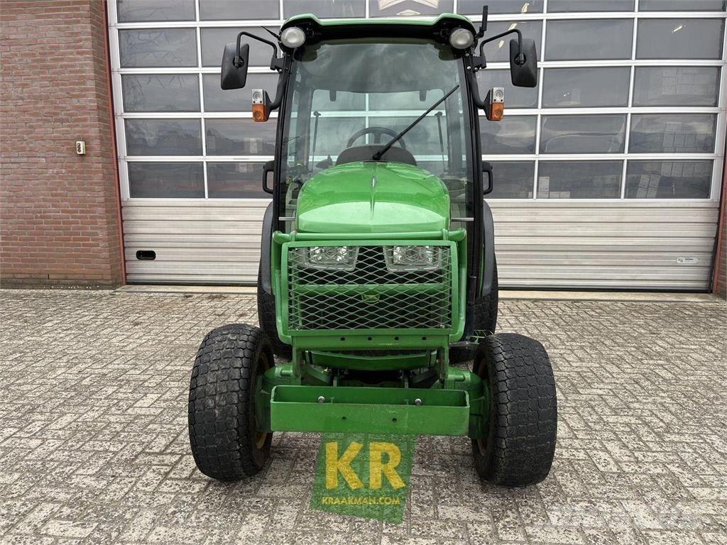 John Deere 3038R Kompakte traktorer