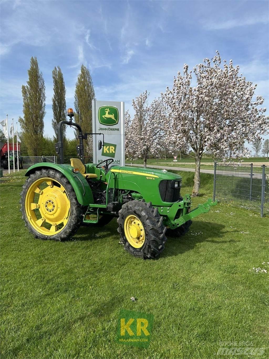 John Deere 5055E Traktorer