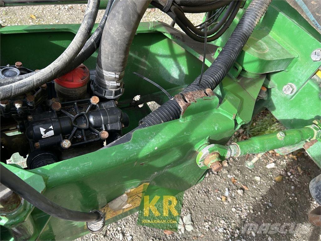 John Deere 840 Selvkørende sprøjter