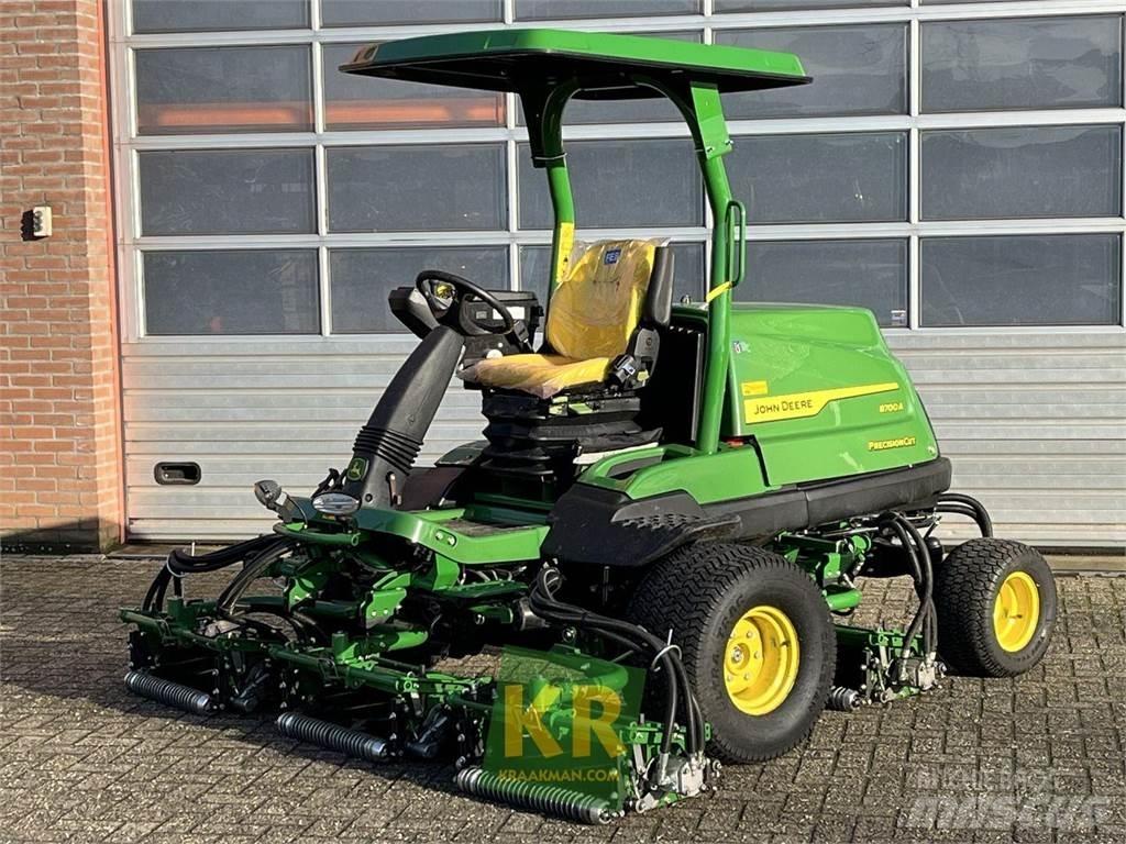 John Deere 8700A Green plæneklippere
