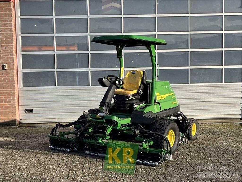 John Deere 8700A Green plæneklippere