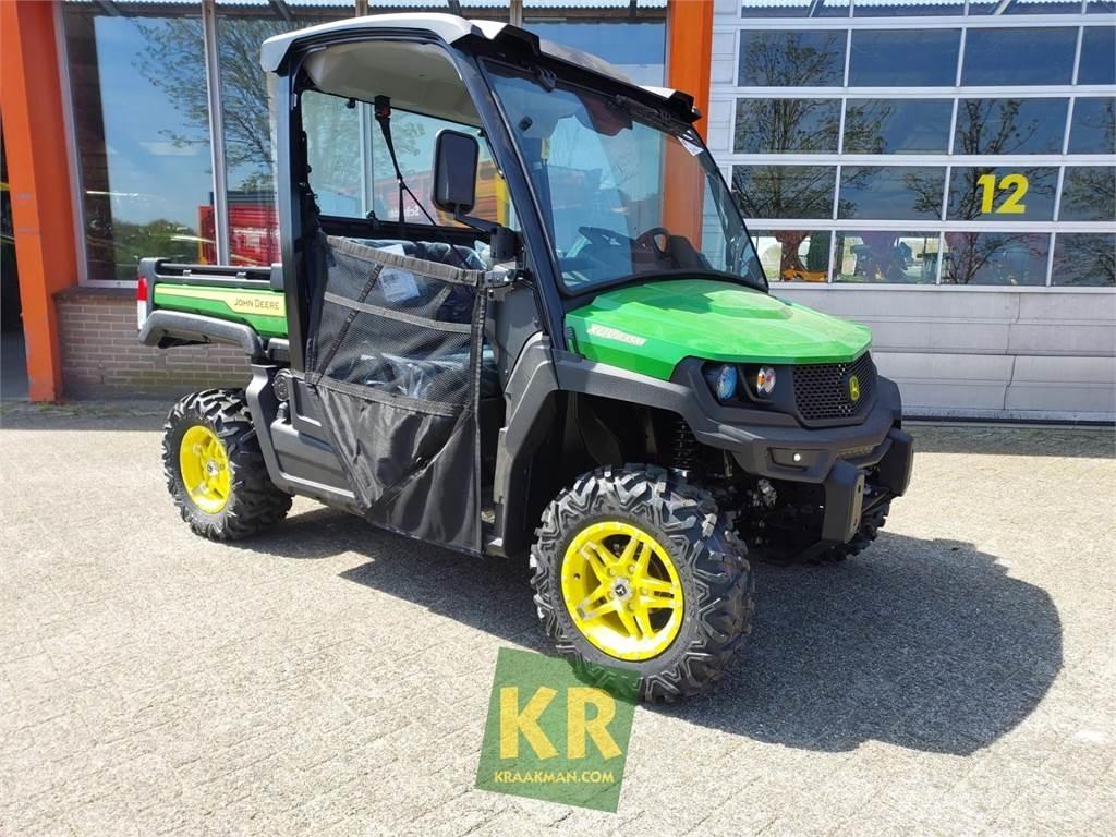 John Deere XUV835M ATV'er
