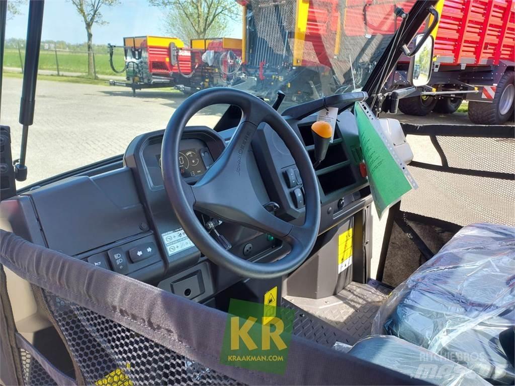 John Deere XUV835M ATV'er