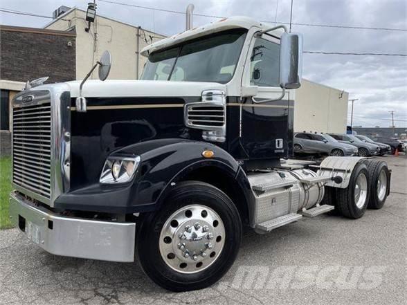 Freightliner 122SD Trækkere